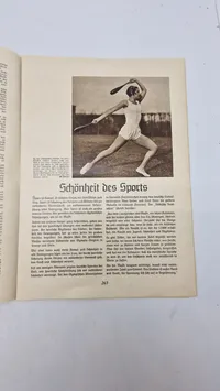 Originalt Hilf mit! Illustrierte deutsche Schülerzeitung" fra juni 1936. Magasinet var en del af "Berliner Illustrirte Zeitung" (BIZ)