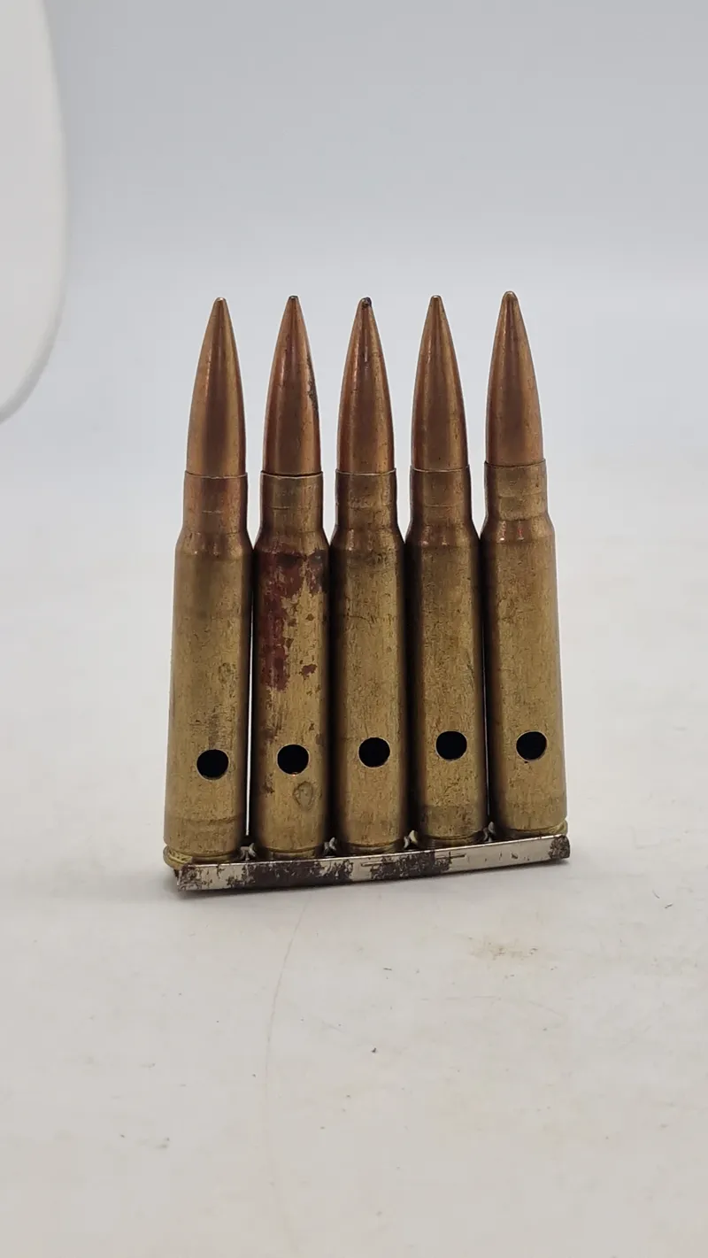 Original ladeskinne med tyske 8X57JS patroner fra ww2 - Deaktiverede