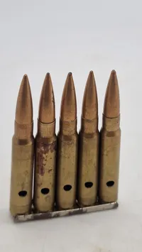 Original ladeskinne med tyske 8X57JS patroner fra ww2 - Deaktiverede