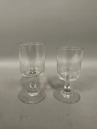 Mundblæste Beatrice glas fra Holmegaard