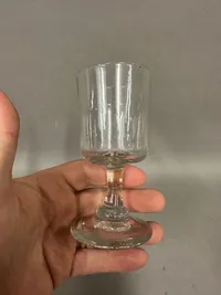 Mundblæste Beatrice glas fra Holmegaard