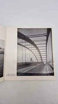 “Fünf Jahre Arbeit an den Straßen Adolf Hitlers" og er en fotobog fra Nazityskland, der dokumenterer konstruktionen af Reichsautobahn, Tysklands motorvejssystem, i de første fem år af dets opførelse.