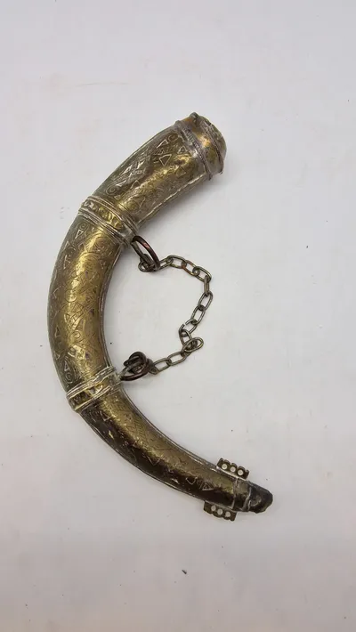 Originalt Arabisk krudthorn