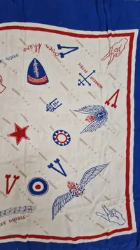Originalt silketørklæde fra maj dagene 1945