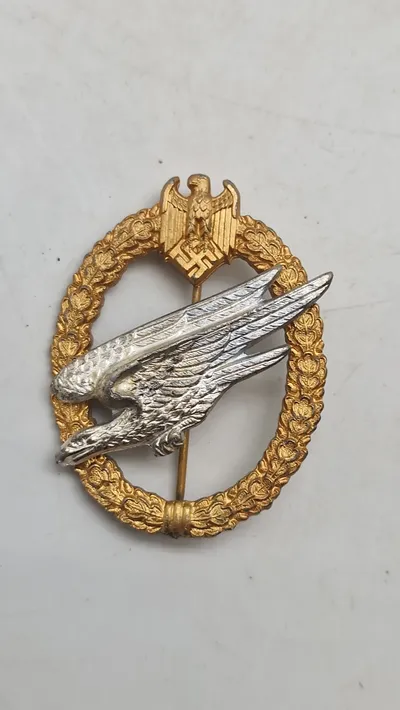 Luftwaffe Fallschirmjäger  Abzeichen des heeres - Ekstremt veludført efterkrigs