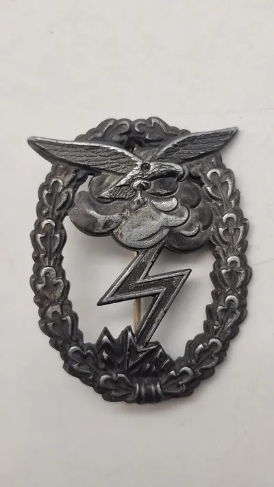 Originalt  "Erdkampfabzeichen der Luftwaffe" - afnazificeret