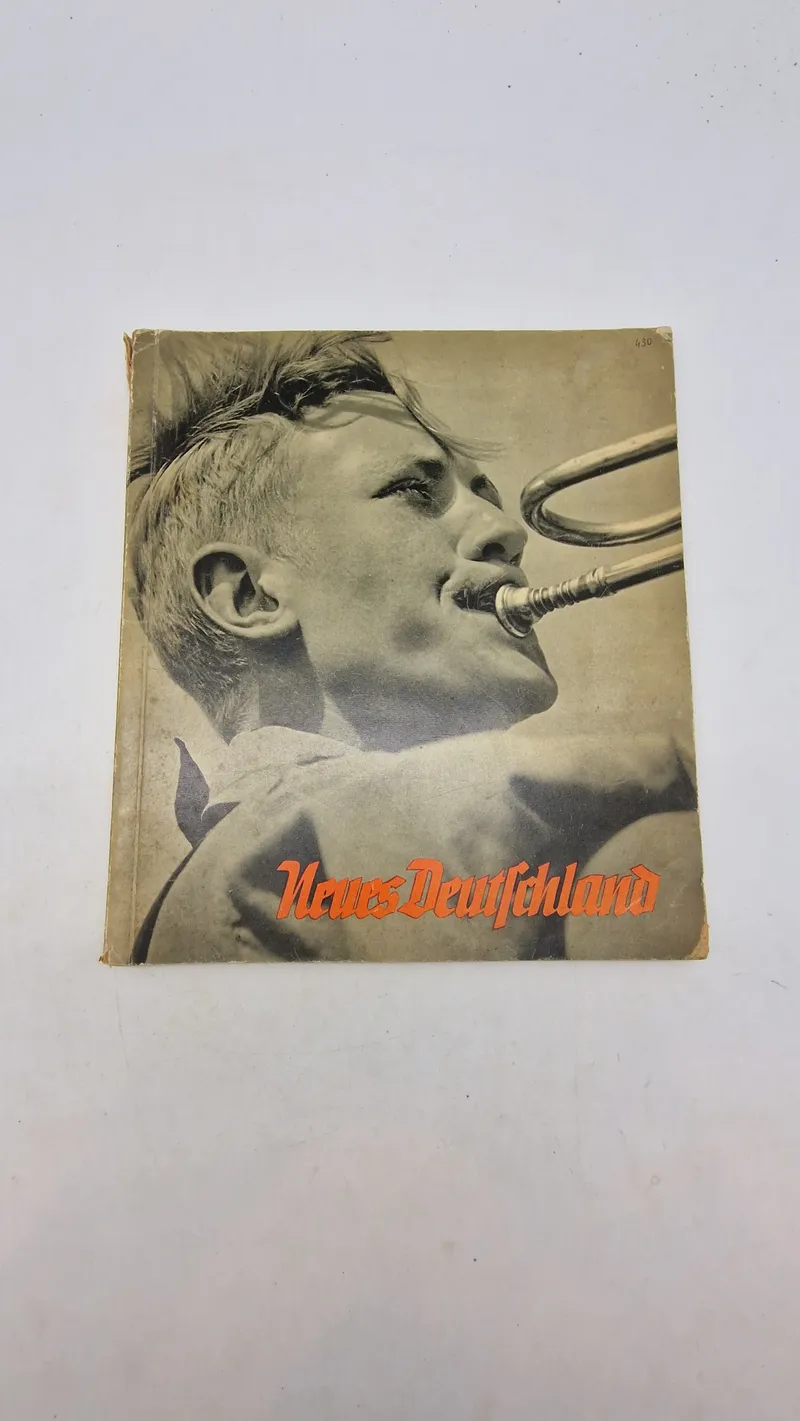 Original bog - Neues Deutschland: Ein Bildbuch für Die Auslandsdeutsche Jugend" (Nye Tyskland: En billedbog for tysk ungdom i udlandet).
