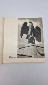 Original bog - Neues Deutschland: Ein Bildbuch für Die Auslandsdeutsche Jugend" (Nye Tyskland: En billedbog for tysk ungdom i udlandet).