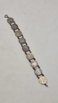 Armbånd lavet af originale sølvmønter