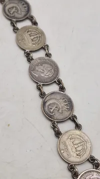 Armbånd lavet af originale sølvmønter