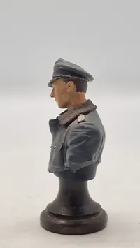 Veludført model af tysk Waffen SS officer