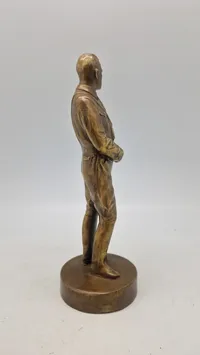 Statue af Adolf Hitler - efterkrigs
