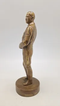 Statue af Adolf Hitler - efterkrigs