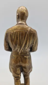 Statue af Adolf Hitler - efterkrigs