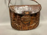 Take af ægte alligator skin