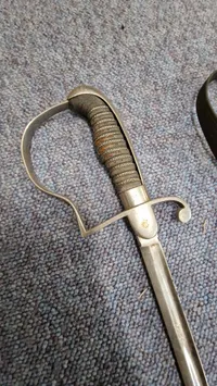 Marine og 1910 sabel til reservedele