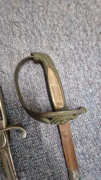 Marine og 1910 sabel til reservedele