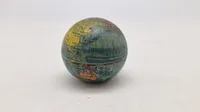 Veludført mini globus  blyantspidser