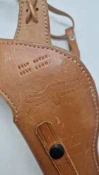 Skulder revolverhylster, kernelæder Colt