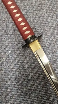 Nyere veludført Katana, med skarp klinge