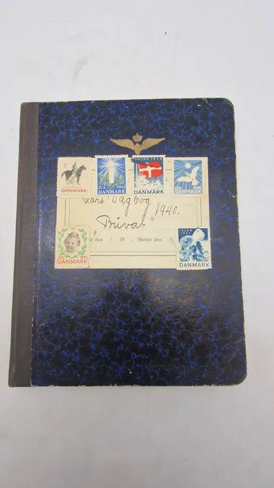 Original dansk dagbog der beskriver en del af besættelses årene fra 9 April 1940 til 1943