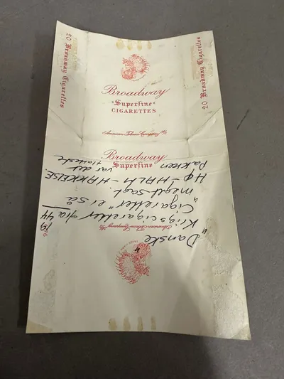 Original Dansk  cigaret pakke fra 1944, se historie