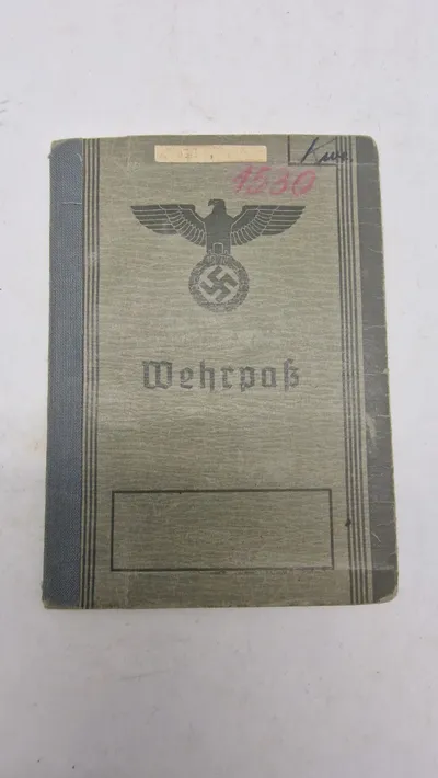Tysk WW2  Wehrpass med historie