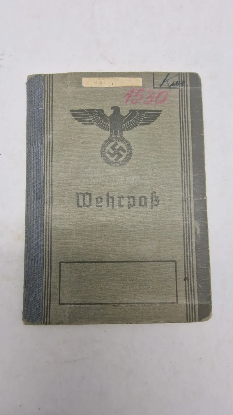 Tysk WW2  Wehrpass med historie