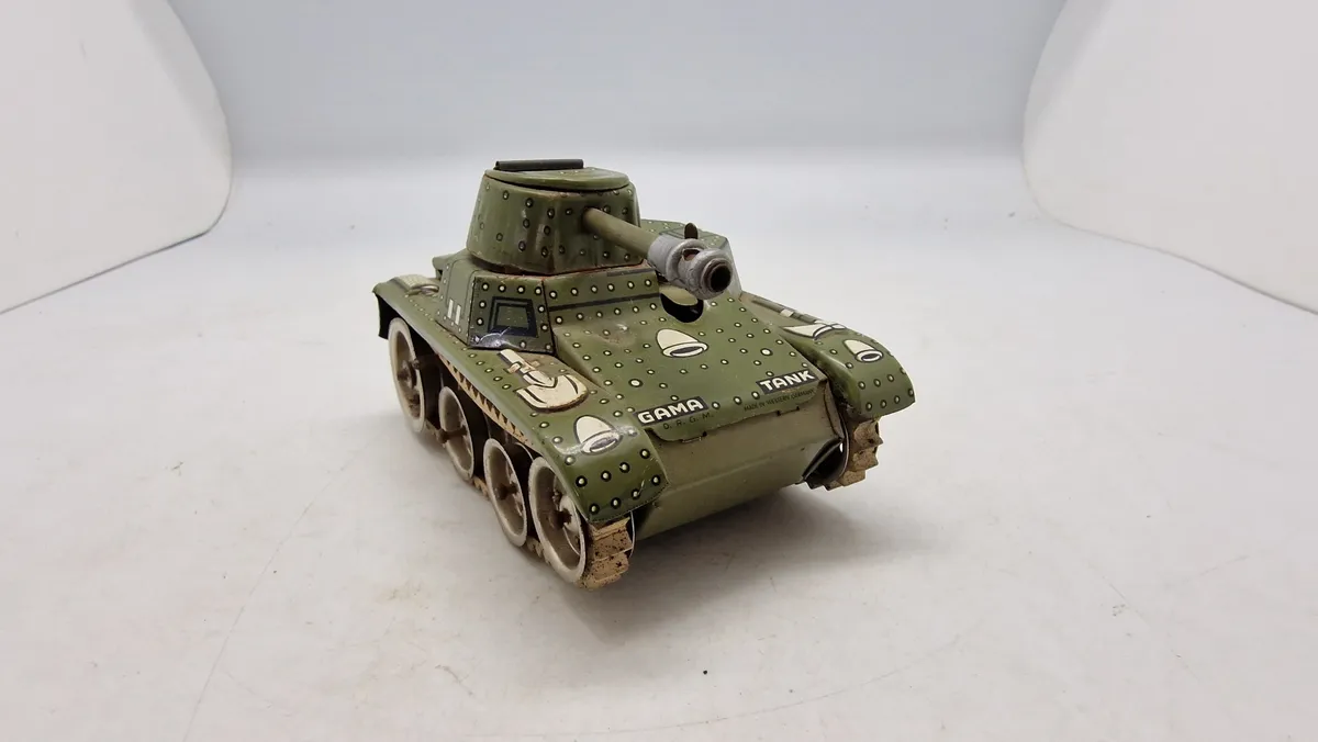 Original Gama tank