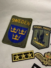 Lot diverse stofmærker bl.a. til at sy på tøjet