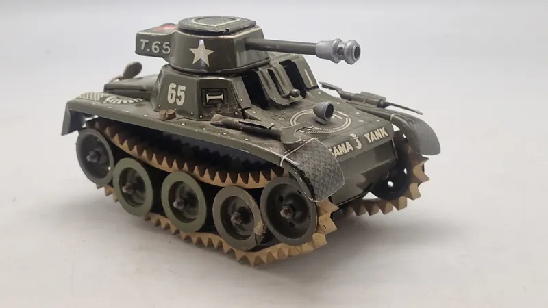 Original Gama tank