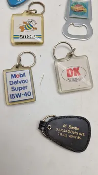 Samling bil nøgleringe mm.