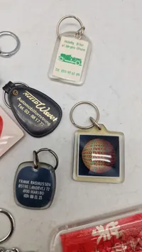 Samling bil nøgleringe mm.