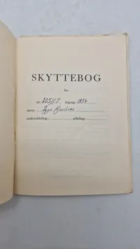 Samling lærebøger mm fra forsvaret