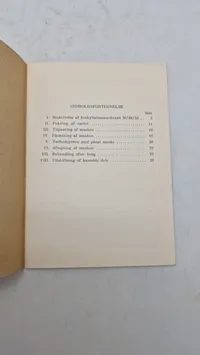 Samling lærebøger mm fra forsvaret