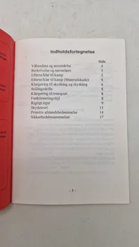 Samling lærebøger mm fra forsvaret