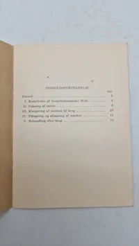 Samling lærebøger mm fra forsvaret