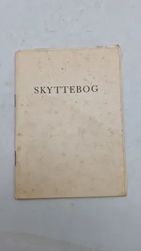 Samling lærebøger mm fra forsvaret