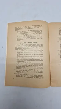 Hæfter omhandlende Dachau KZ lejr
