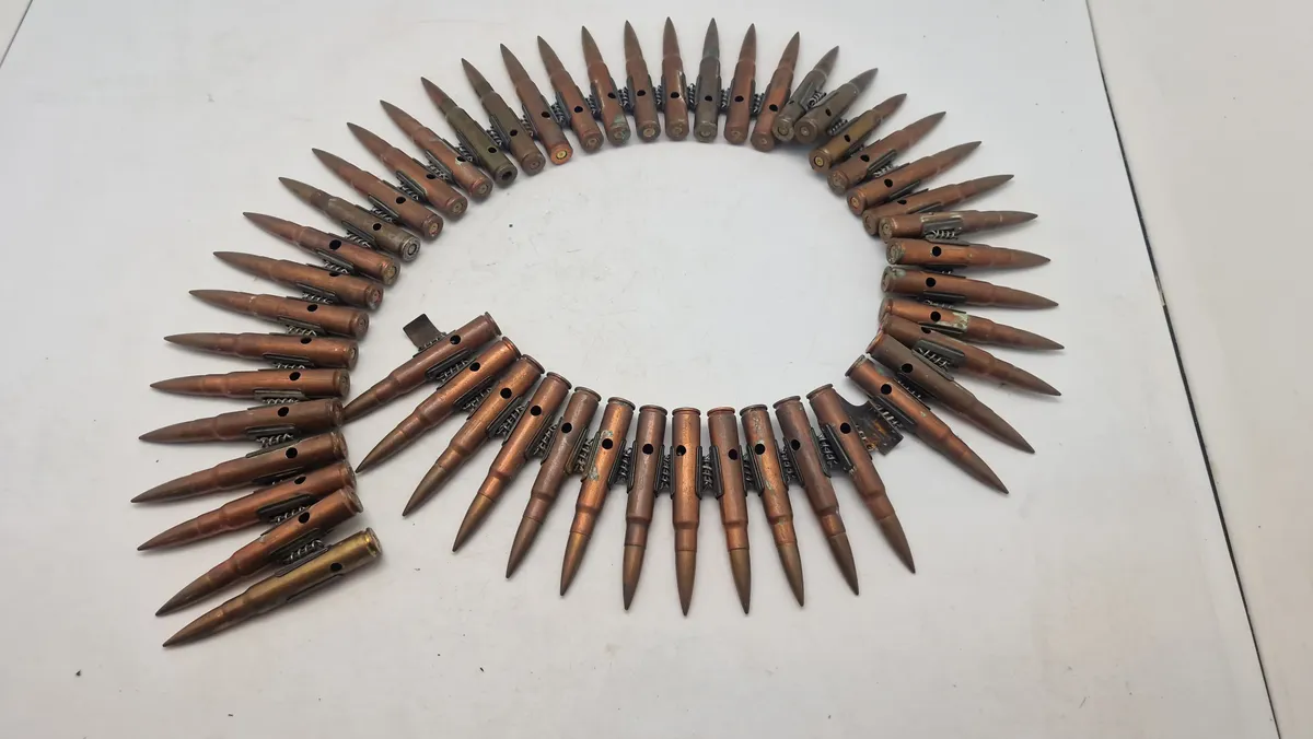 MG 42 Samling originale deaktiverede 8X57JS patroner i bælte, ww2
