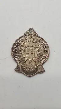 Carlsberg medalje med elefant porten