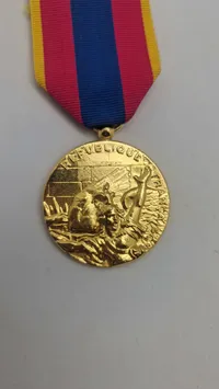 Original fransk nationale forsvarsmedalje (Médaille de la Défense nationale)