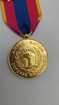 Original fransk nationale forsvarsmedalje (Médaille de la Défense nationale)