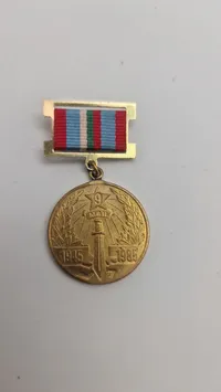 Samling originale Bulgarske  medaljer og tildelingsbeviser fra samme mand