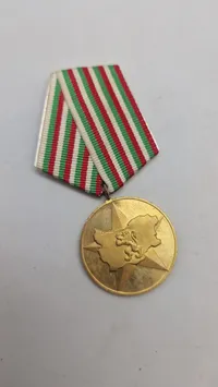Samling originale Bulgarske  medaljer og tildelingsbeviser fra samme mand