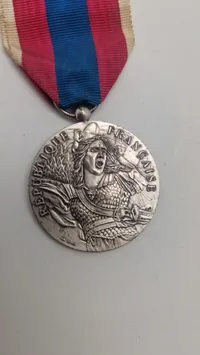 Original fransk forsvarsmedalje (Médaille de la Défense nationale)