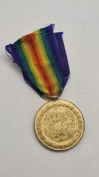 Original Victory Medal fra Første Verdenskrig. Denne medalje blev oprindeligt oprettet i 1919 og tildelt militært personel af de allierede nationer - Navngiven