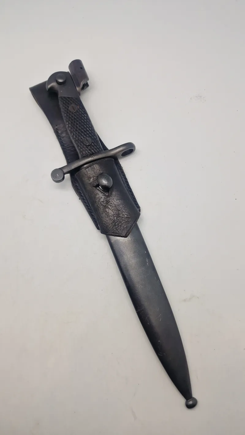 Original WW2 Spanish M1941 Toledo Bolo bajonet med anden montage
