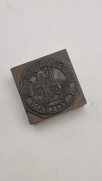 Sjældent originalt stempel fra franske konsulat, med teksten "AGENCE CONSULAIRE DE FRANCE" og "VEILLE"