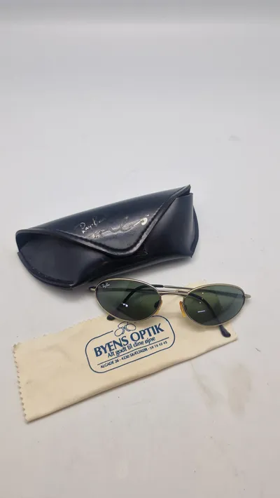 Originale Rayban solbriller med etui